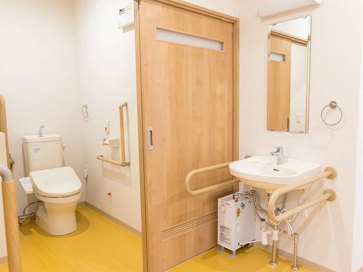 サービス付き高齢者向け住宅HIBISU伊丹 個室・洗面・トイレ